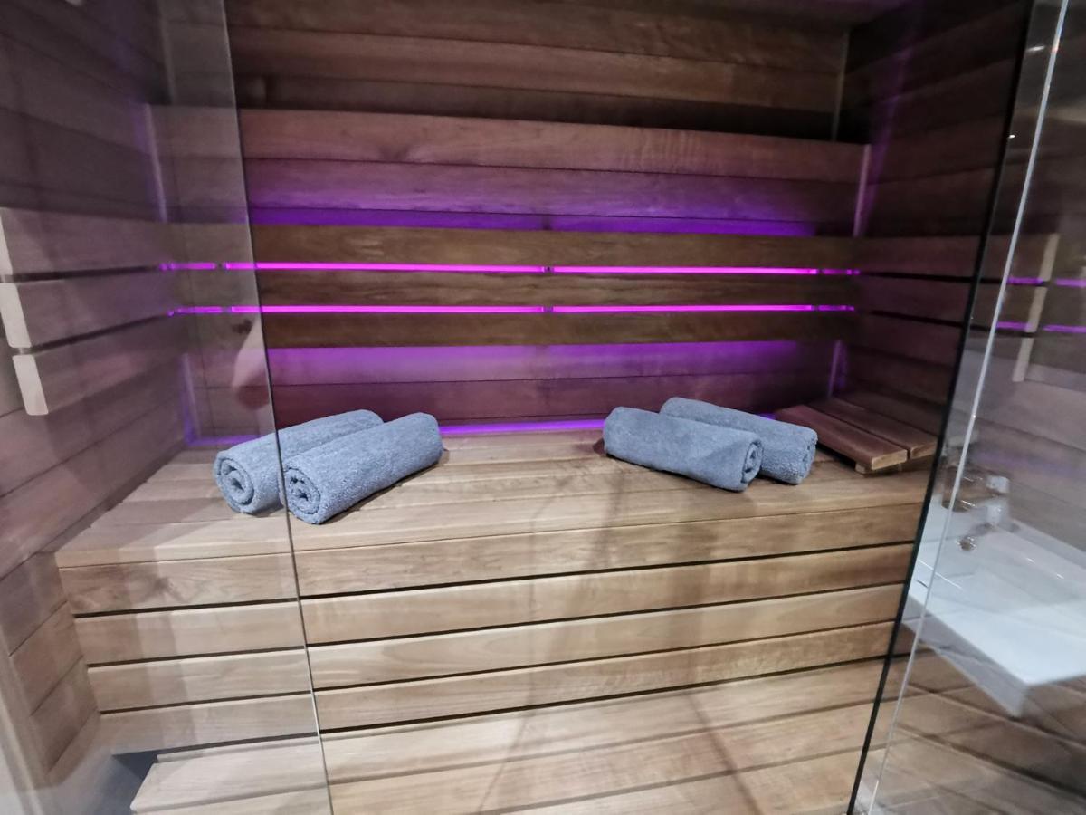 Jacuzzi Apartments Cracovia Exterior foto
