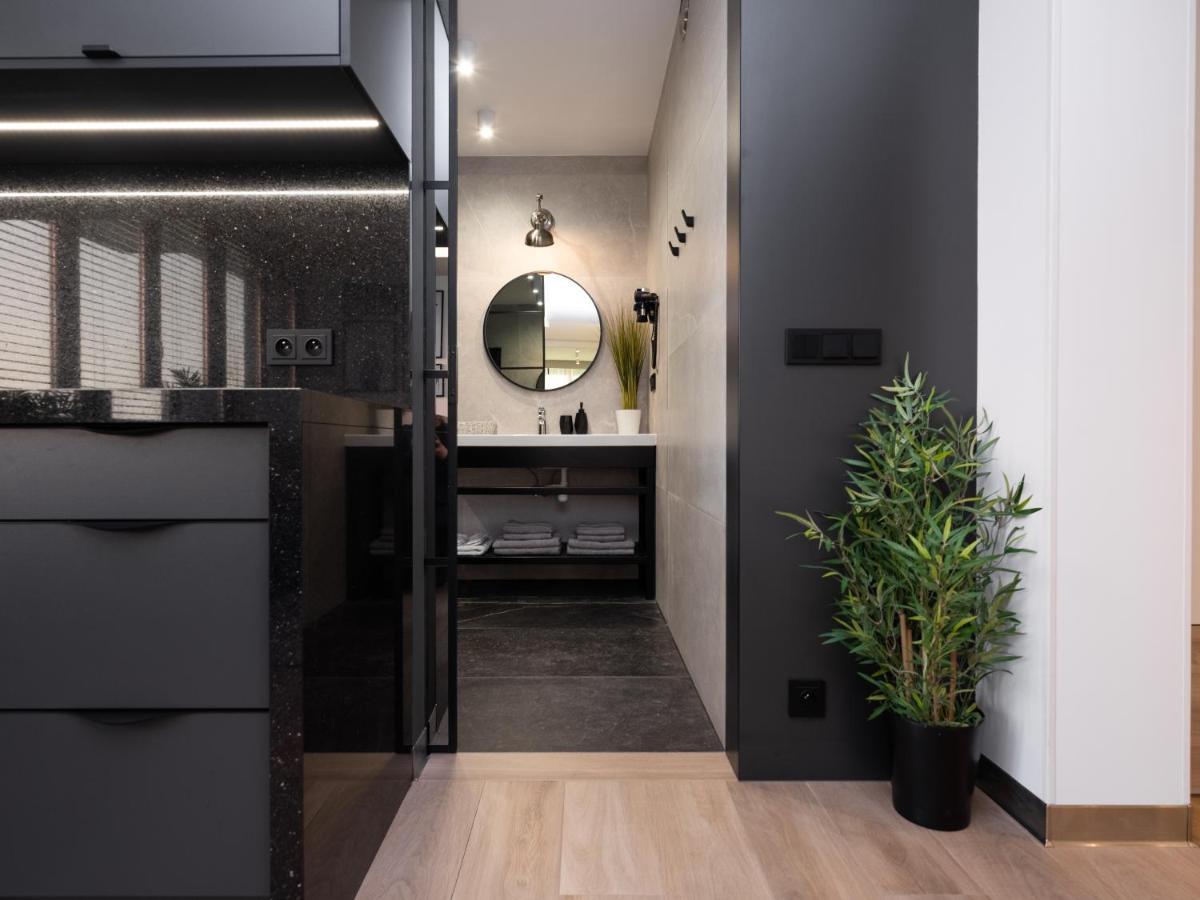 Jacuzzi Apartments Cracovia Exterior foto