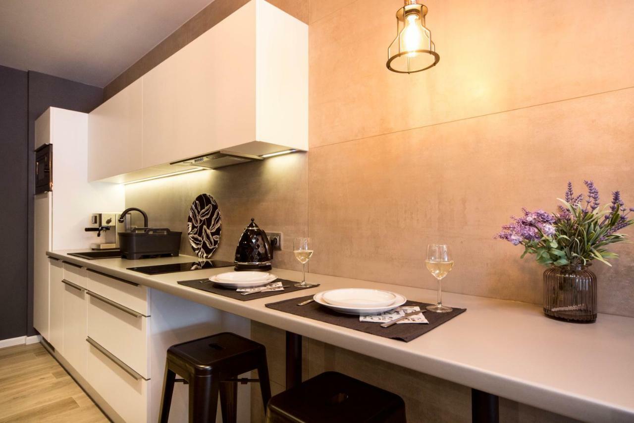 Jacuzzi Apartments Cracovia Exterior foto